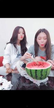 姐妹们开始吃瓜,娱乐圈最新瓜料，揭秘明星幕后故事