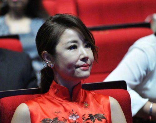 林心如吃瓜现场照片,真实画面曝光引网友热议