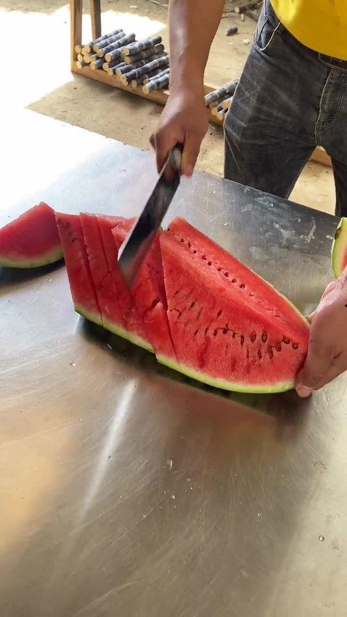 老铁们吃瓜,揭秘娱乐圈那些事儿